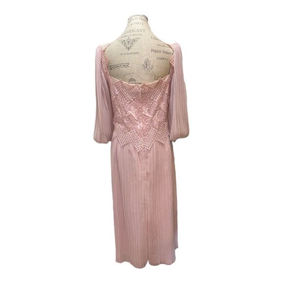 Miss Elliette Blush Pink Empire Waist Vintage Lace & Lined Pleated Dress Size 14 - Picture 4 of 12